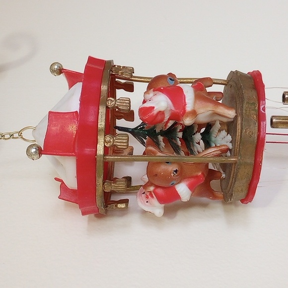 Vintage Plastic Christmas Santa reindeer Wind Chimes Read - Picture 3 of 9